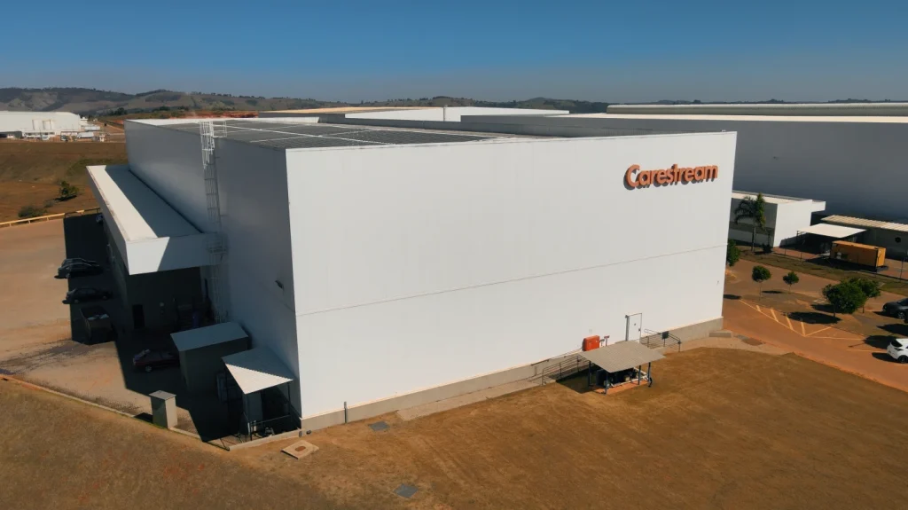 Projeto em Varginha com climatização de câmara de café utilizando Isotelhas, Isodeck TPO e Painéis Frigo da Kingspan Isoeste.