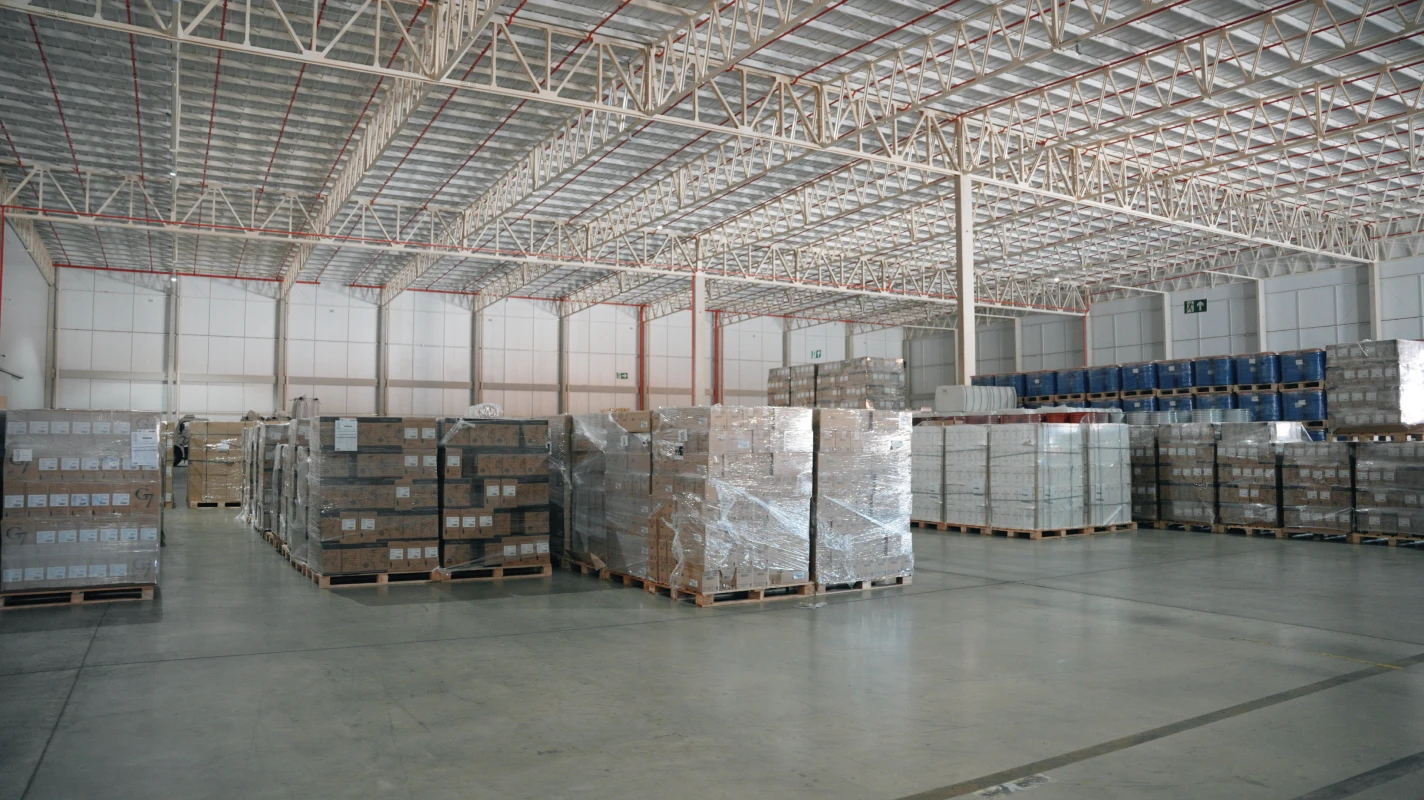 Projeto em Varginha com climatização de câmara de café utilizando Isotelhas, Isodeck TPO e Painéis Frigo da Kingspan Isoeste.